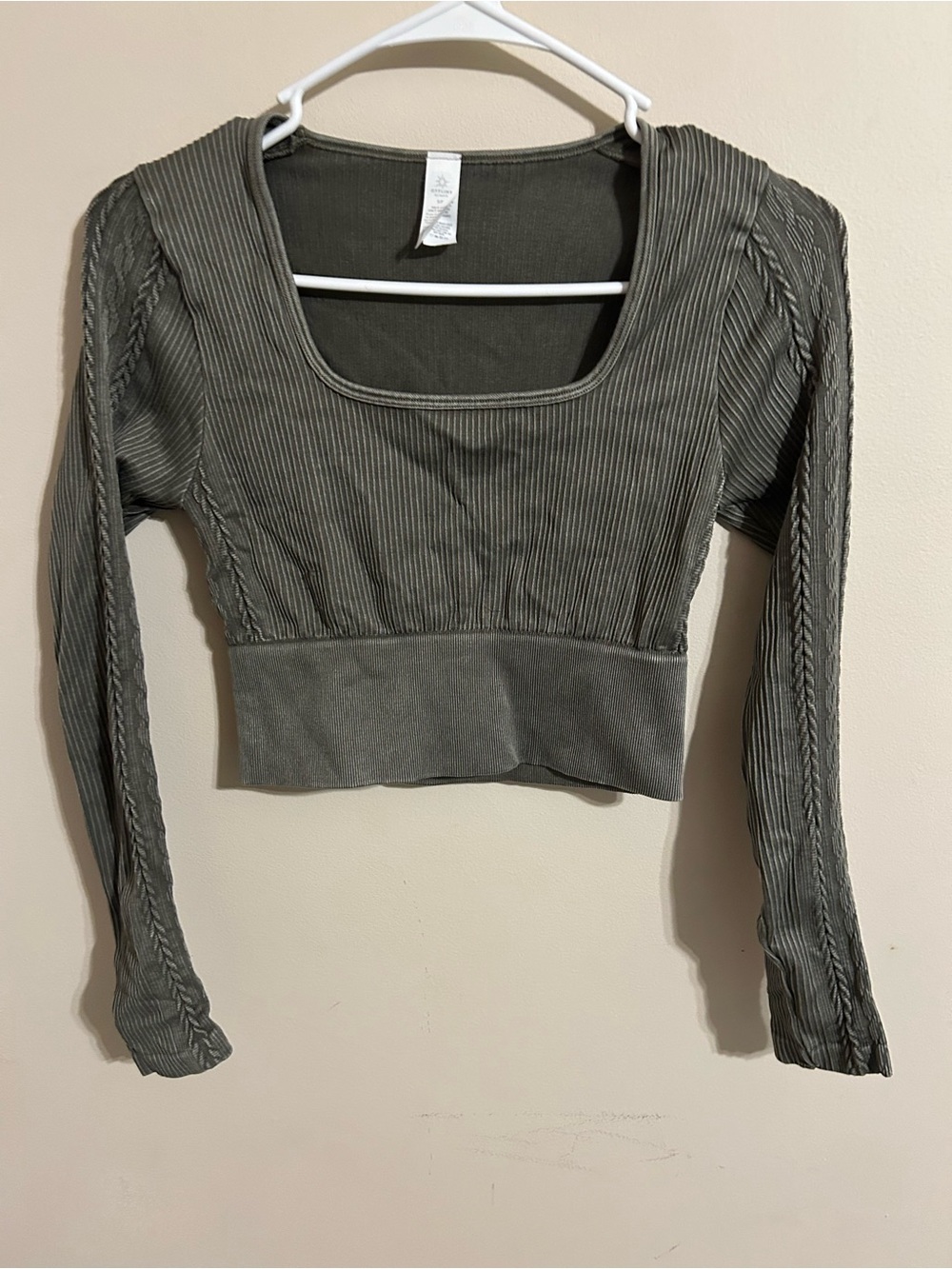 Ribbed Square-Neck Long Sleeve athletic Crop Top Olive greenish color